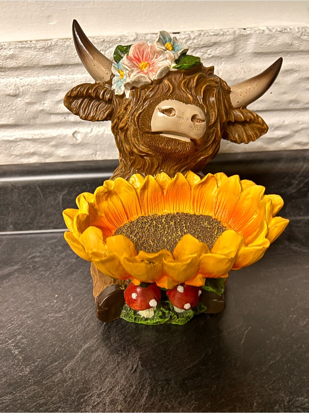 Highland Cow Sunflower Decor